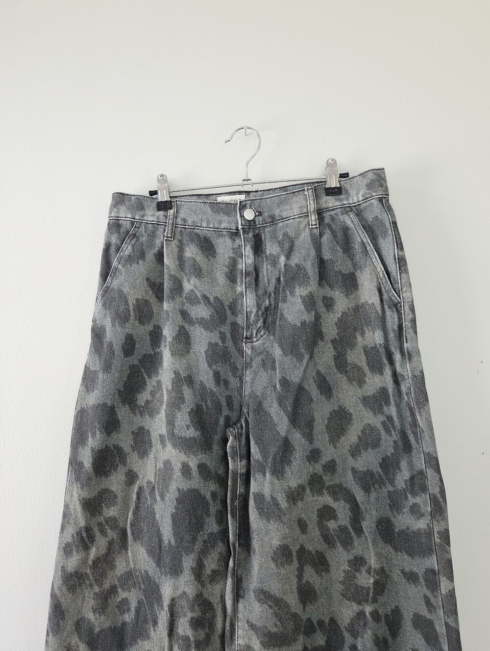 Anthropologie Pilcro Double Hem High-Rise Barrel Jeans in Natural Size 29 - Picture 4 of 8